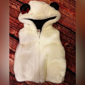 Gymboree girls 4T/5T fuzzy bear vest!